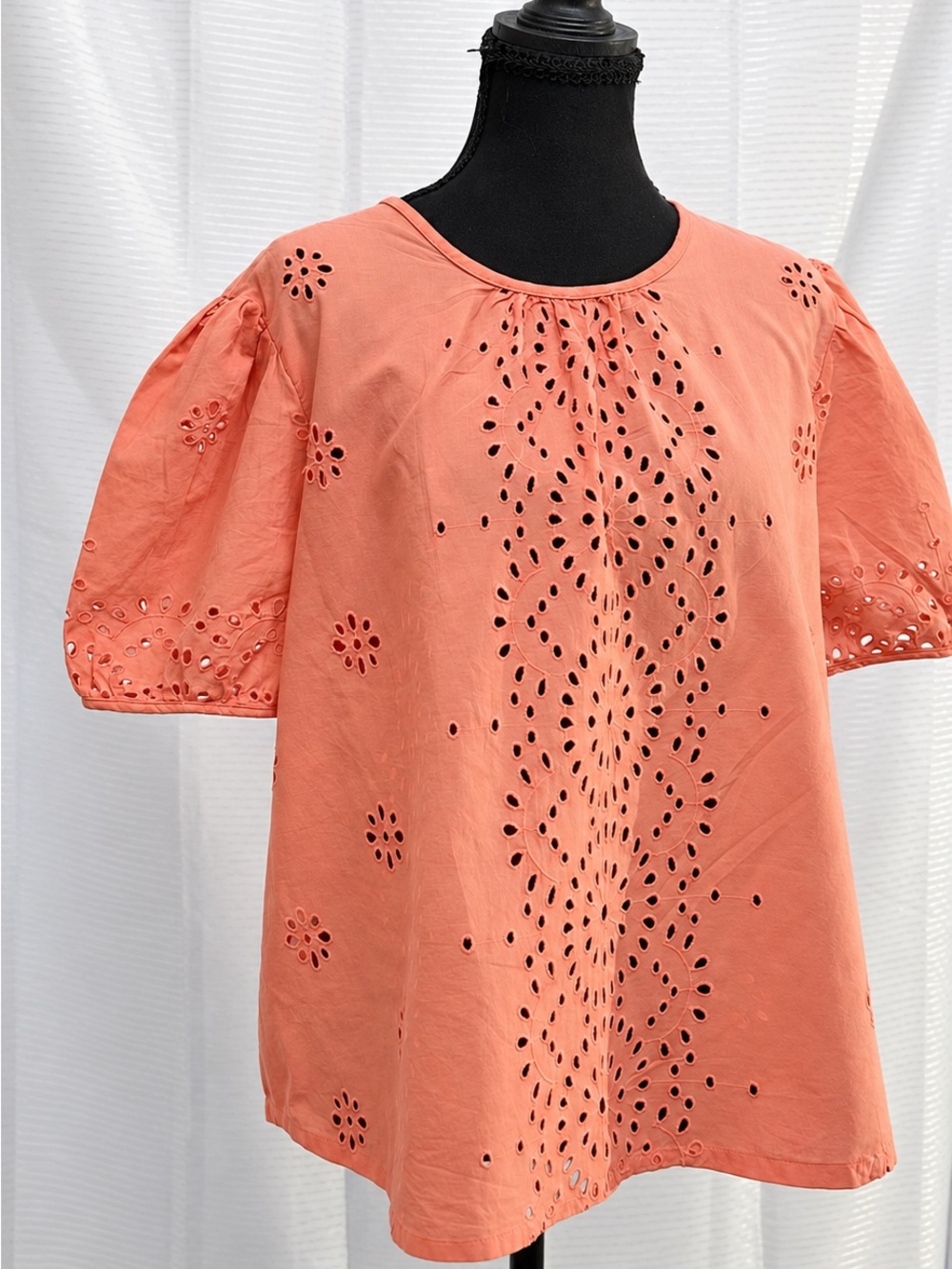 Liz Claiborne Coral Eyelet Puff-Sleeve Blouse